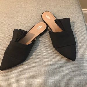 Chic black satin flat mules